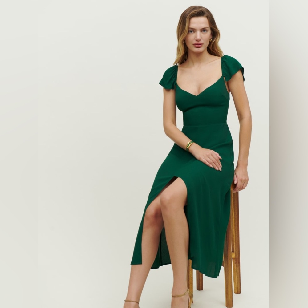 Reformation Baxley Dress In Emerald, size 4, worn Once, No flaws.